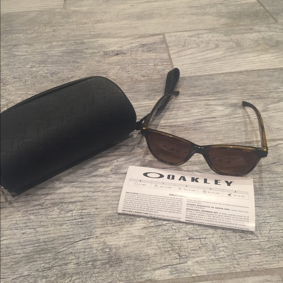 Oakley Accessories - Oakley Moonlighter